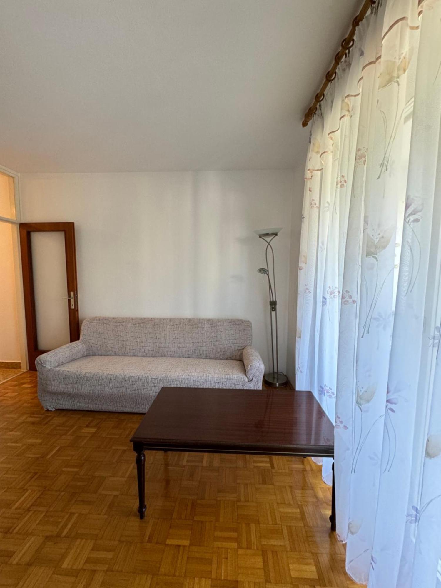 Roza Apartman *